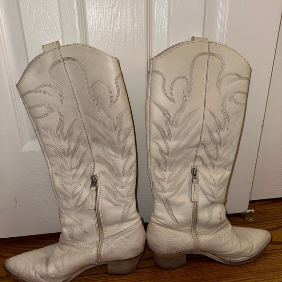 DOLCE VITA WHITE COWBOY BOOTS - Picture 5 of 5